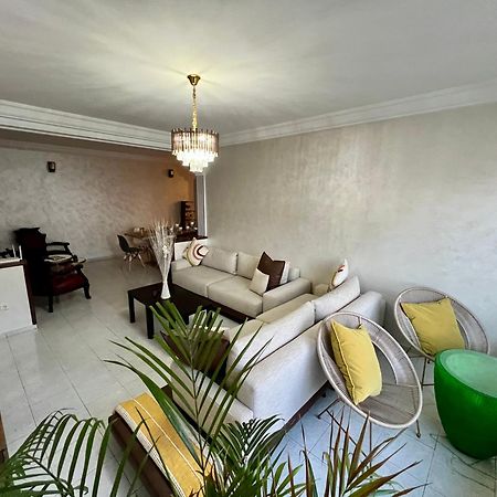 Bel Appartement Avec Une Belle Vue Sur La Grande Mosquee Hassan II Et La Mer Casablanca Exteriör bild