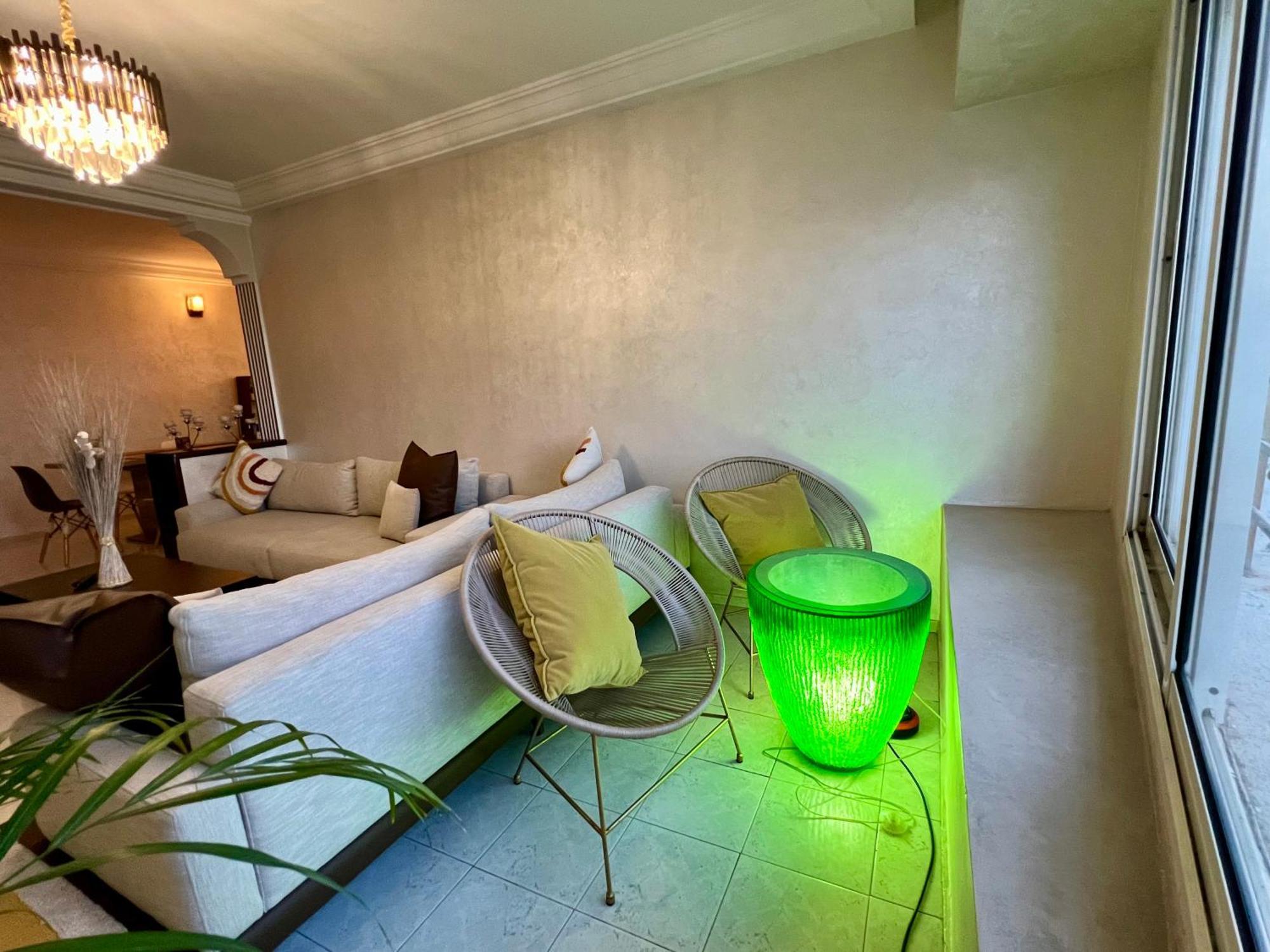 Bel Appartement Avec Une Belle Vue Sur La Grande Mosquee Hassan II Et La Mer Casablanca Exteriör bild